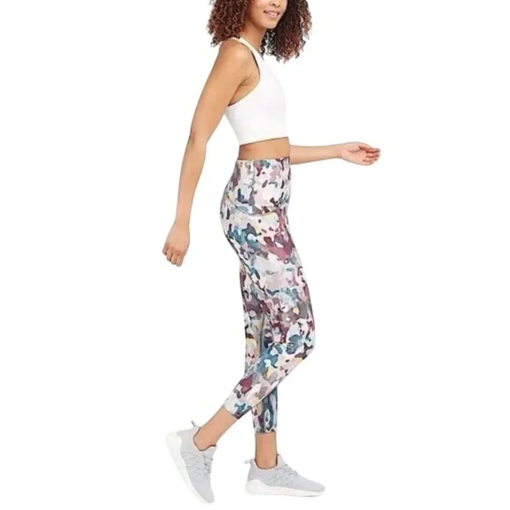 Spanx Women's Size Large Booty Boost Active Leggings Camo Ruby Print 7/8 Length - Picture 5 of 7